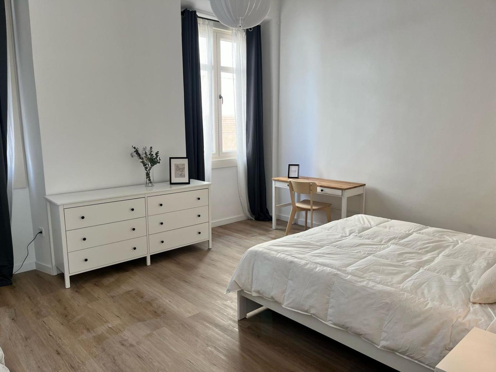 Suites Larios Rooms มาลากา ภายนอก รูปภาพ