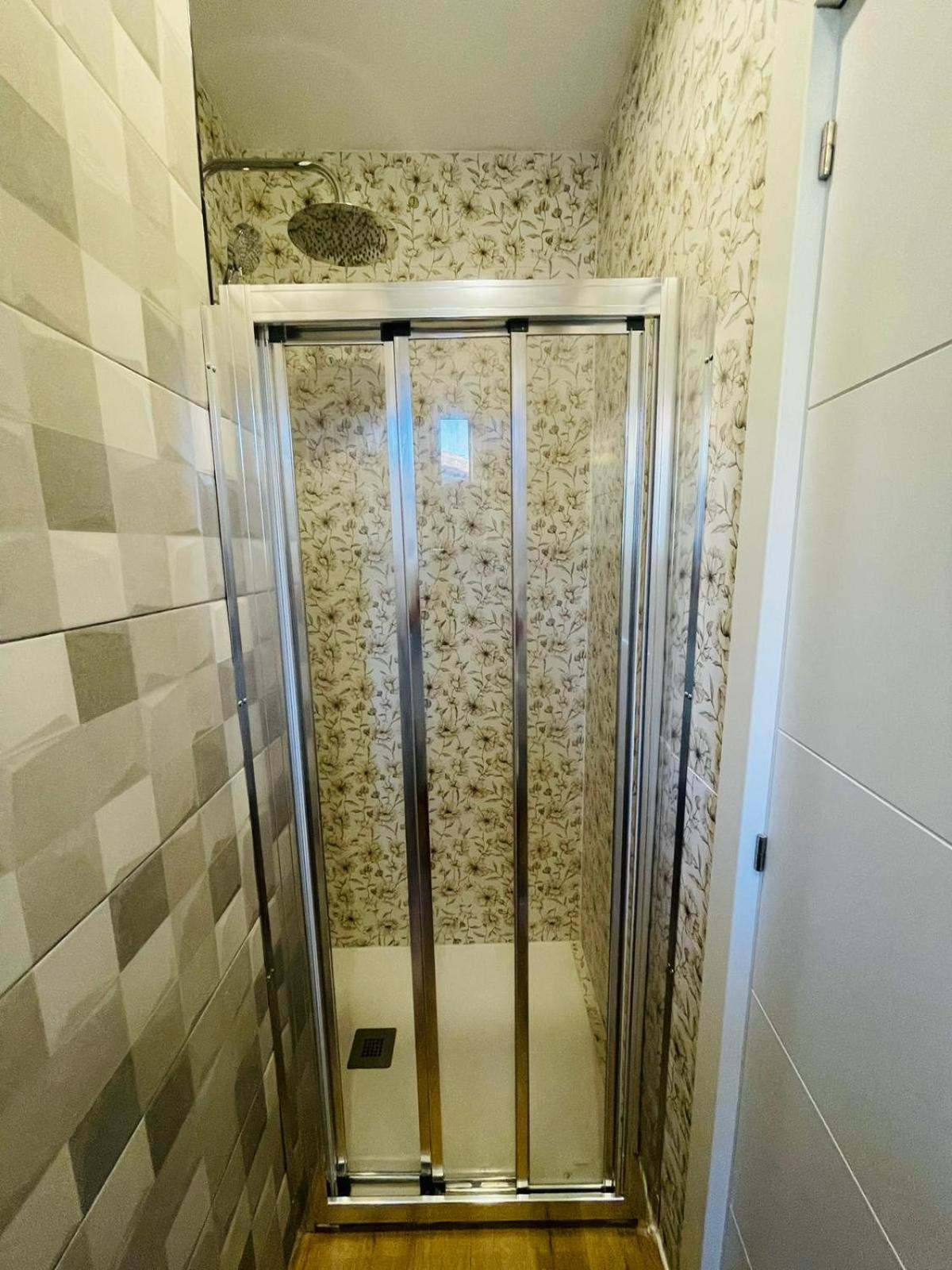 Suites Larios Rooms มาลากา ภายนอก รูปภาพ